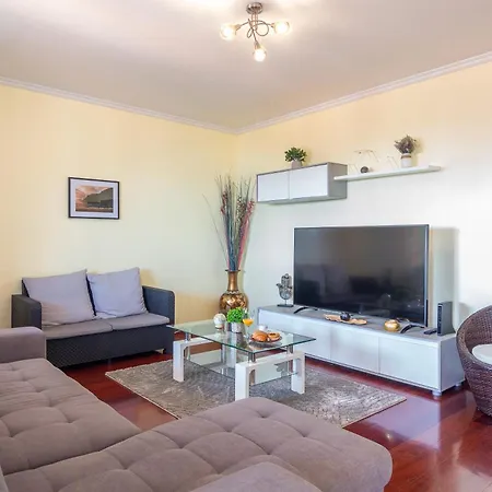 Apartment Lobos Flat 1 *